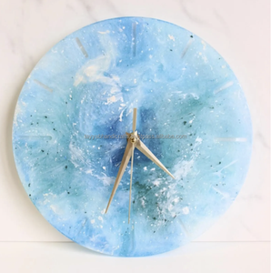 Horloge murale en bois et résine époxy blanche artisanale, décoration intérieure personnalisée en provenance d'Inde - Product Image 5