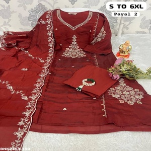 Conjunto de Kurti, pantalón y dupatta de seda Chanderi con bordado Zardozi hecho a mano y cuello con bordado, a buen precio, para mujer. - Product Image 1