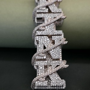 Pendentif Lettre Hip Hop en Argent 925 Entièrement Sertie de Diamants Moissanite VVS Personnalisé avec Nom - Product Image 3