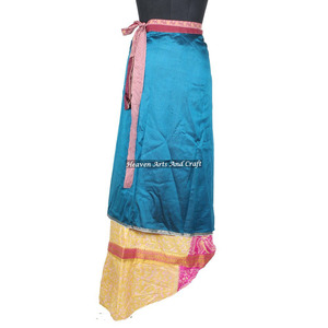 Nueva Falda Elegante de Dos Capas Reversible Estilo Sari Indio de Seda, Faldas de Seda Artística para Mujeres Indias de Rajastán - Product Image 1