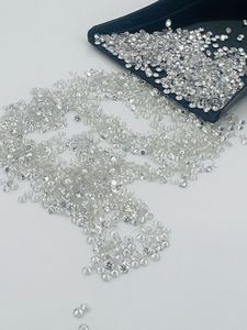 Excelentes Piedras Sueltas de Diamantes Cultivados en Laboratorio de 1.7mm, Corte Brillante, Color Blanco DEF, Certificados por IGI para la Fabricación de Joyas - Product Image 4