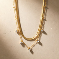 Collier sophistiqué en acier inoxydable à triple chaîne serpent, étanche, pour un usage quotidien et luxueux