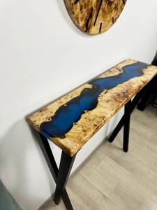 Mesa Consola de Resina Epoxi con Borde Natural Midnight River de TIMELESS CRAFT, Mueble de Madera y Resina Azul Hecho a Mano para Sala de Estar, Estilo Moderno y Lujoso - Product Image 3