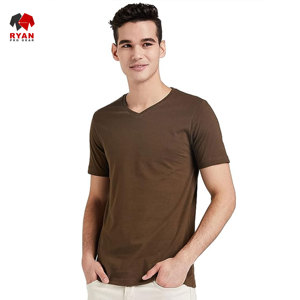 Ryan Pro Gear T-shirts personnalisés pour hommes, respirants et confortables, style pull-over - Product Image 1