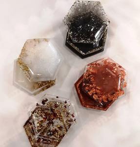 Caja de Resina Decorativa Hecha a Mano para Joyas, Organizador de Almacenamiento de Joyas, Pequeño Contenedor de Regalo de Resina Personalizado - Product Image 3