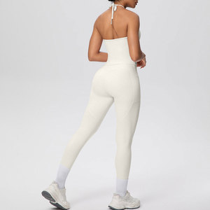 Ensemble de yoga 2 pièces sans couture en coton respirant pour femme : Legging taille haute et débardeur dos nu à col rond, couleur unie - Product Image 2