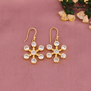 Boucles d'oreilles pendantes en argent sterling 925 plaqué or avec pierre en zircone cubique, design floral, pour femmes, bijoux fins faits à la main - Product Image 2