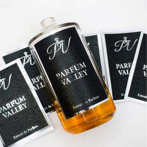 Etiquetas Personalizadas de Lujo para Perfumes y Cuidado de la Piel, con Textura Plateada en Relieve |   Etiquetas de Embalaje de Vinilo Reflectantes Brillantes e Impermeables - Product Image 1