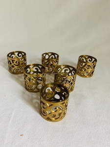 Elégant ronds de serviette en acier inoxydable dorés faits à la main, parfaits pour les restaurants et les mariages, accessoires de table de luxe abordables - Product Image 5