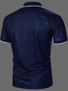 เสื้อโปโลแขนสั้นสีน้ำเงินเข้มสำหรับผู้ชาย ทรงเข้ารูป ผ้าถัก ลายจุด แต่งขอบตัดสี - Product Image 3