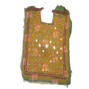 Chemisier Bohème Fait Main en Coton pour Femme, Manches Courtes, Broderie Géométrique, Travail Miroir, Vert Jaune, Col Carré, Respirant - Product Image 1