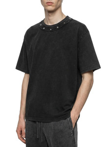 T-shirt unisexe oversize à clous Y2K, en coton délavé vintage, style streetwear gothique avec clous métalliques - Product Image 4