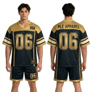 Ensemble de maillots de sport classiques à rayures crème et bordure rouge vin, style rétro, séchage rapide, sublimation, pour fans - Product Image 4