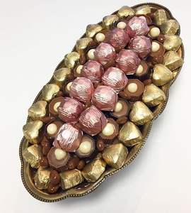 Plateau décoratif en métal en forme de feuille d'érable dorée élégante, plateau de service de luxe pour les bonbons, les chocolats, les noix, les mariages et la décoration de la maison pour les occasions festives - Product Image 2