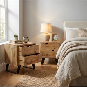 Mesa de Noche o Mesa de Centro de Madera Maciza de Mango de Última Tendencia con Patas Metálicas, Apilable, Muebles de Sala de Estar de Exportación de la India - Product Image 1