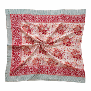 Pareo de algodón estampado a mano con motivos florales, ligero, para playa o resort, unisex, de la India. - Product Image 5