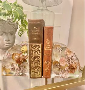 Premium Resin <b>Bookends</b> Artistic Decorative Book Support Pair For Contemporary Home Office Interior Decoration - Product Image 6
