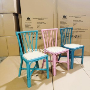 Chaises en rotin faites à la main pour enfants, idéales pour la location événementielle, les anniversaires d'enfants, les mariages, les fêtes de crèche et la décoration de fêtes d'anniversaire - Product Image 2