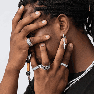 Anillo de cóctel Hiphop con moissanita y diseño de bolsa de dinero, plata 925 con engaste pavé, para uso diario masculino - Product Image 2
