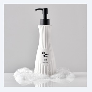 Productos para el cuidado corporal Demiflo Korean 081 Flerage Gel de ducha hecho en Corea, 250g, jabón líquido para baño - Product Image 3
