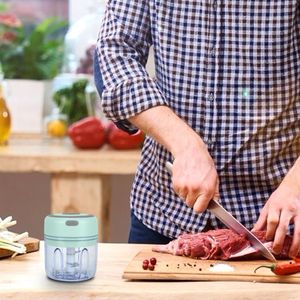 Mini Tritatutto Elettrico Senza Fili per Aglio e Zenzero, Capacità 250ml, Utensile per Frutta e Verdura - Product Image 4