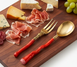 Ensemble de couverts en laiton avec finition plaquée or, parfaits pour les hôtels, les restaurants et les occasions de mariage. - Product Image 3