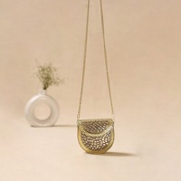 Pochette en métal Kundan, sac à main de soirée traditionnel orné pour femme, idéal pour mariage, fête, cérémonie par f s international