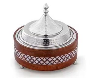 หม้ออุ่นอาหารทรงโดมสีทองหรูหรา พร้อมลวดลายฉลุตกแต่ง ภาชนะใส่อาหารแบบมีฝาปิด ภาชนะสำหรับบุฟเฟ่ต์ อุปกรณ์ครัวสุดหรู - Product Image 4