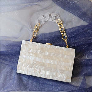 Pochette de Soirée Géométrique de Luxe Moderne en Résine Faite à la Main, Sac à Main de Mariée Personnalisable avec Logo et Couleur, Cadeau de Créateur pour Mariages - Product Image 3