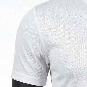 Camiseta de Manga Corta con Cuello Redondo y Estampado Geométrico Blanco y Naranja para Hombre, de Secado Rápido, Tejido de Punto, Corte Casual, Largo Regular - Product Image 4