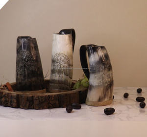 ถ้วยเครื่องดื่มไวกิ้งแท้ลายวัวฮอร์นพร้อมด้วยสลักปมโคอยขัดเงาและนำเสนอในกระสอบของขวัญ - Product Image 3