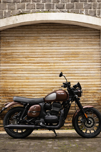 รถจักรยานยนต์ JAWA "JAWA 42" สีดำและสีแดงเลือดหมู - Product Image 4