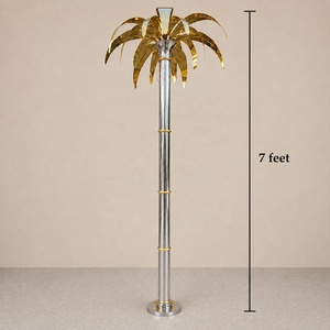 Escultura de Palmera de Acero Inoxidable Art Deco Premium, Hojas de Latón con Acabado Dorado, Hecha a Mano y Personalizable para Hoteles de Lujo - Product Image 1