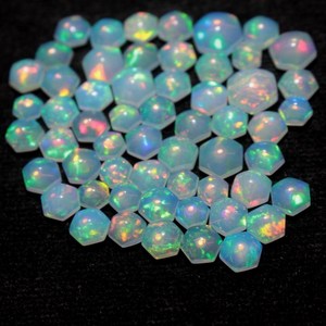 Opale Cabochon Coupe Hexagonale Opale Naturelle d'Éthiopie 4-7mm Pierre Précieuse Libre Effet de Couleur et Multifaisceau de Feu pour Bagues Boucles d'Oreilles Pendentifs - Product Image 2