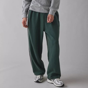 Pantalon de jogging ample pour homme Ville Sports, imprimé par transfert thermique, coupe large, en molleton polyester/coton, bas ouvert - Product Image 1