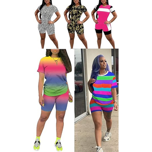 Conjunto Deportivo para Mujer, Ropa de Entrenamiento a la Moda en Europa, Traje Deportivo Personalizado OEM, Top de Manga Corta, Shorts Ajustados - Product Image 1