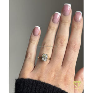 Anillo de Plata de Ley 925 con Diamante Cultivado en Laboratorio VVS, con Engaste Rectangular en Racimo, Joyería Elegante y de Lujo - Product Image 6