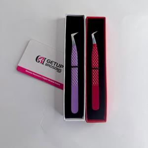 Pince à cils professionnelle en acier inoxydable de qualité supérieure, revêtement poudré violet et rouge, pour volume russe, marque privée - Product Image 4