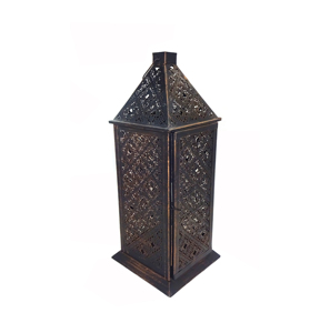 Farol Colgante Rectangular de Metal Bronce Marroquí con Diseño de Rejilla y Techo Piramidal, Asa de Anillo, Decoración de Mesa - Product Image 1