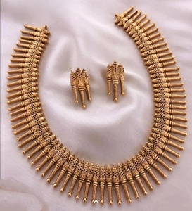 Ensemble de colliers ras-du-cou personnalisés en laiton et cuivre plaqué or, bijoux de temple indiens traditionnels pour tenues festives, vente en gros en usine pour femmes - Product Image 3