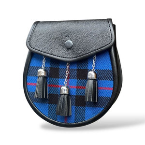 2026 Sporran écossais moderne pour homme en cuir à 3 pompons, motif tartan, avec sangle à chaîne, pour tenue des Highlands - Product Image 2