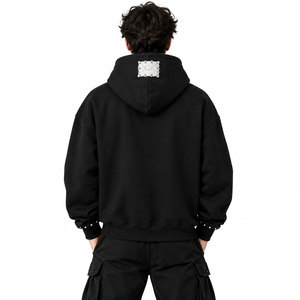 Sudadera con capucha gótica extragrande para hombre, negra con estampado blanco, último estilo, logotipo personalizado, con pedrería. - Product Image 3