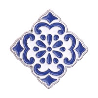 Pin Kerah Enamel Motif Bunga Biru Putih Azulejo Portugis, Bros Logam Pola Keramik Mosaik Tradisional Iberia
