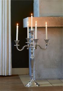 Candélabre de table moderne en aluminium argenté à 5 bras, support de bougies coniques en métal poli pour décoration de centre de table de mariage - Product Image 4