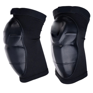 Protège-coudes noirs de haute qualité, nouvelle arrivée, sur mesure, respirants et absorbant les chocs pour l'entraînement MMA et de boxe. - Product Image 1