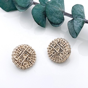 Estampado Metálico Personalizado Chapado en Oro Sin Relleno de Color para - Product Image 3