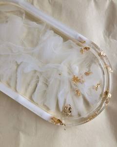 ถาดเสิร์ฟเรซิ่นอีพ็อกซี่พรีเมียมพร้อมลวดลายตกแต่งสีสันสดใส ถาดทำมือสำหรับอาหารเช้า กาแฟ ชา ขนม - Product Image 4