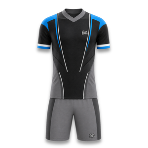 Ensemble de maillots de football personnalisés de haute qualité pour hommes, uniforme vierge à sublimation avec short, service OEM - Product Image 1