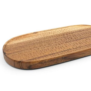 Bandeja de Servir Multifuncional Ligera Hecha a Mano con Patrón Geométrico Minimalista de Madera de Acacia (Suar), Resistente al Calor y Apta para Alimentos - Product Image 1