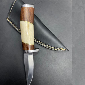 Cuchillo de caza de hoja fija de acero de Damasco con mango de madera, cuchillos de caza hechos en Pakistán - Product Image 4